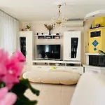 Joza With Pool And Sea View, 2 Min Walk To The Duće