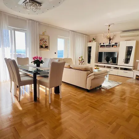 Joza With Pool And Sea View, 2 Min Walk To The *