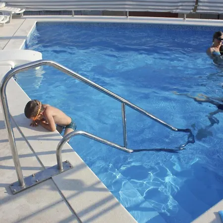 Joza With Pool And Sea View, 2 Min Walk To The شقة *