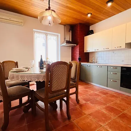 Joza With Pool And Sea View, 2 Min Walk To The *