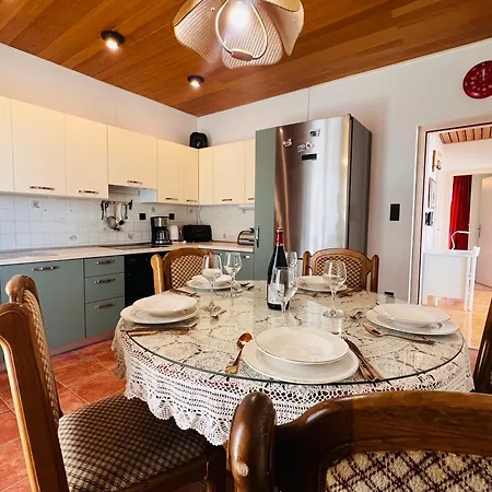 Joza With Pool And Sea View, 2 Min Walk To The Apartamento Duće