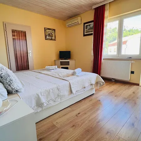 Joza With Pool And Sea View, 2 Min Walk To The *
