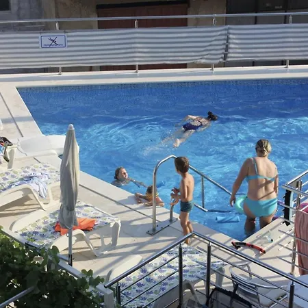 Joza With Pool And Sea View, 2 Min Walk To The شقة Duće
